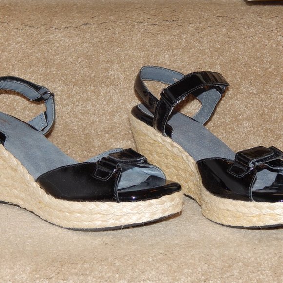 SOFT WALK Black Patent San Marino Platform Sandals Sz 10 - Picture 2 of 4